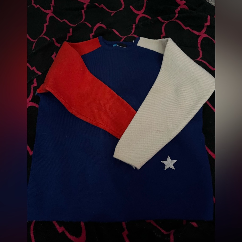 SKITIQUE womens red white and blue star sweater size medium/large FLAWS PICTURED